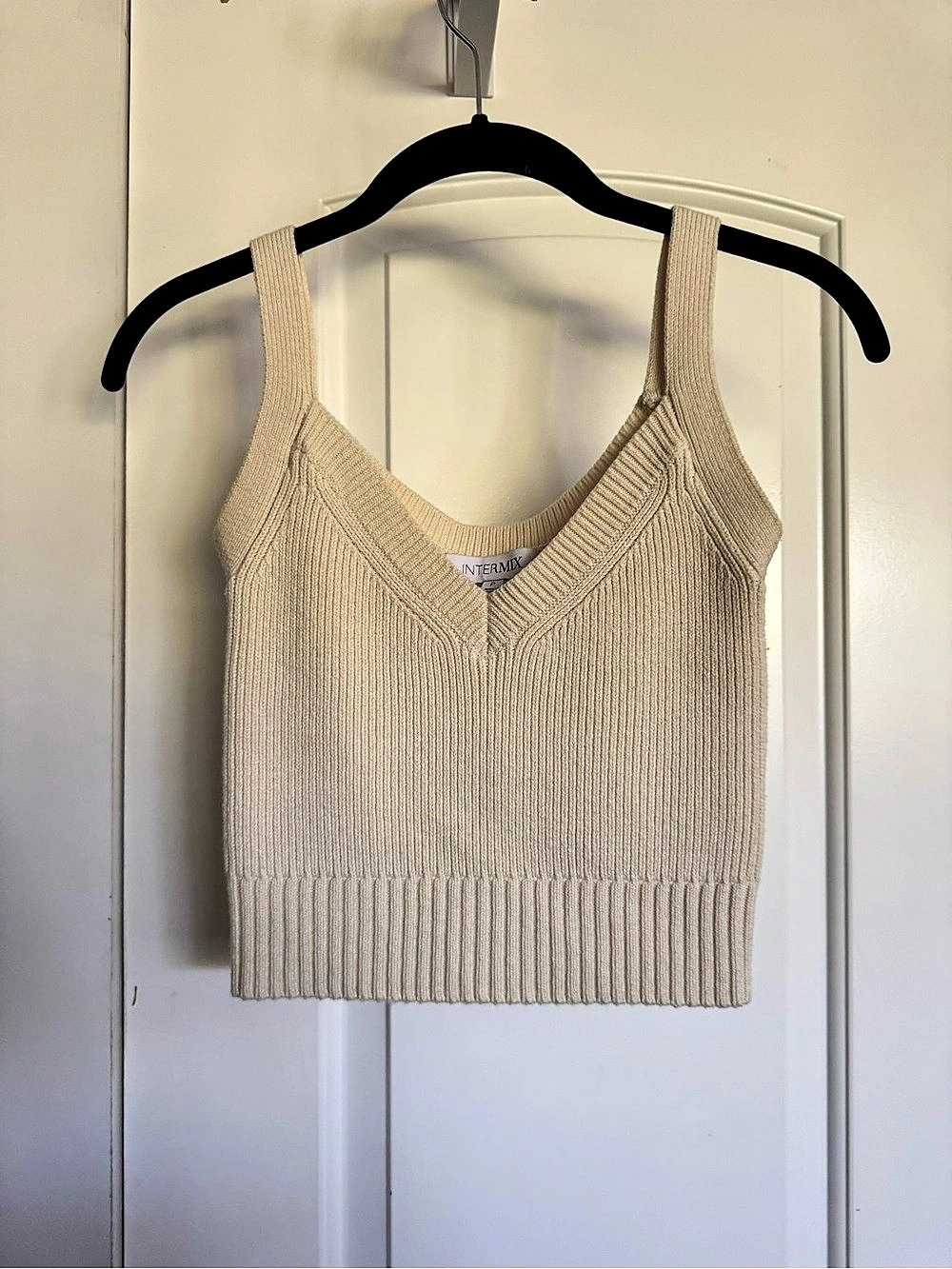 INTERMIX Ribbed V-Neck Knit in Cream Size P
